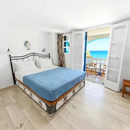 Stavros Beachfront Domes By Kottas * Perivolos (Santorini)