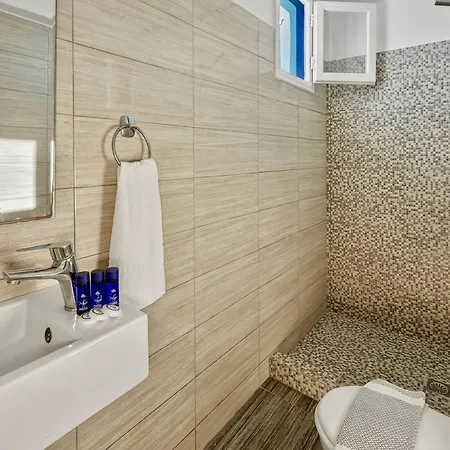 Stavros Beachfront Domes By Kottas Hotell