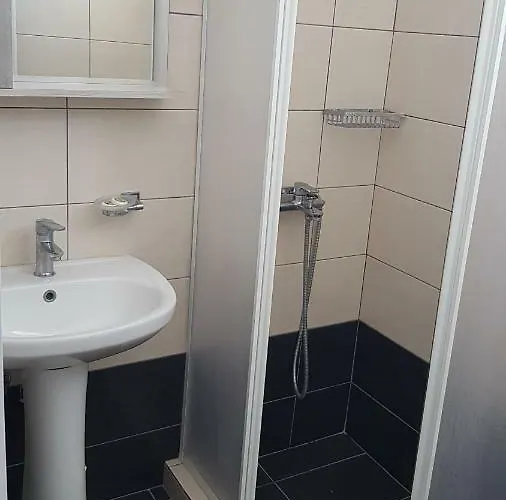 Stavros 佩里沃罗