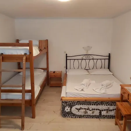 Stavros Perivolos (Santorini)