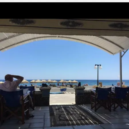 Отель Stavros Beachfront Domes By Kottas