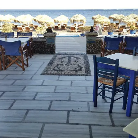 Stavros Beachfront Domes By Kottas Hotel