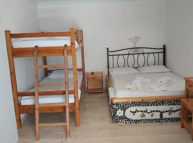 Hotel Stavros Perivolos (Santorini)