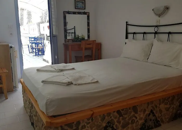 Stavros Hotel Perivolos (Santorini)